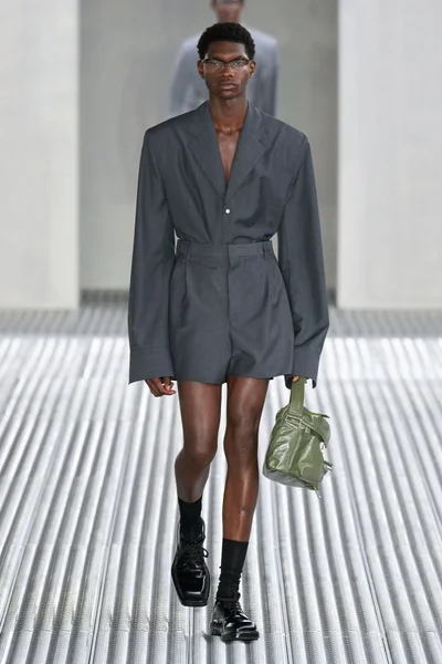 Look 9